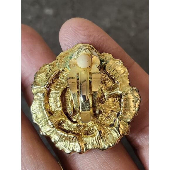 Enamel Rhinestone Vtg VICTORIAN‎ FLOWER Purple Clip On - Picture 5 of 6